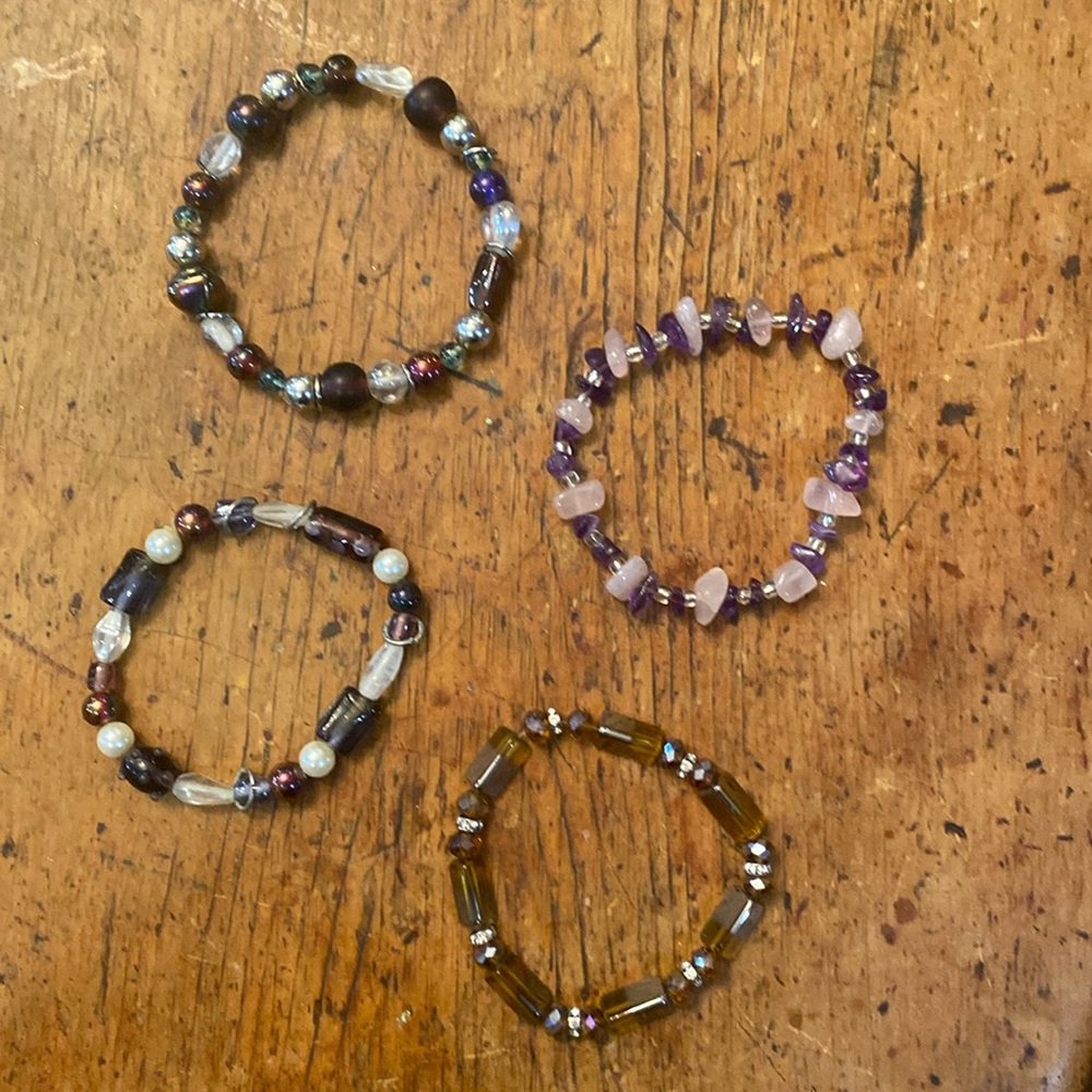 Set of four ladies bracelets
